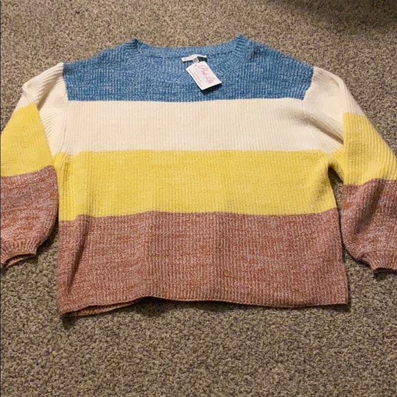 Pink Lily Sweater - Picture 2 of 4